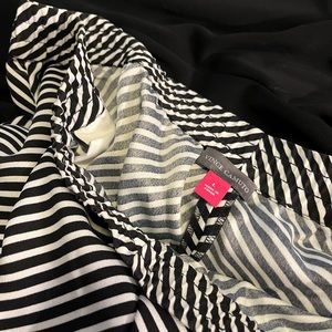 VINCE CAMUTO Georgette Palazzo Chevron styled-positioned High Waisted Pants L